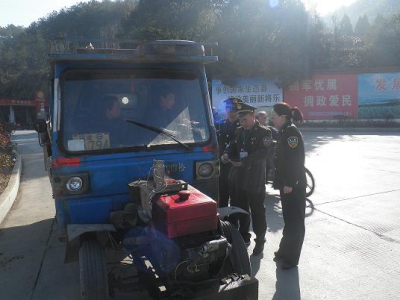 县农村管理中心深入开展农机安全大检查“回头看”活动